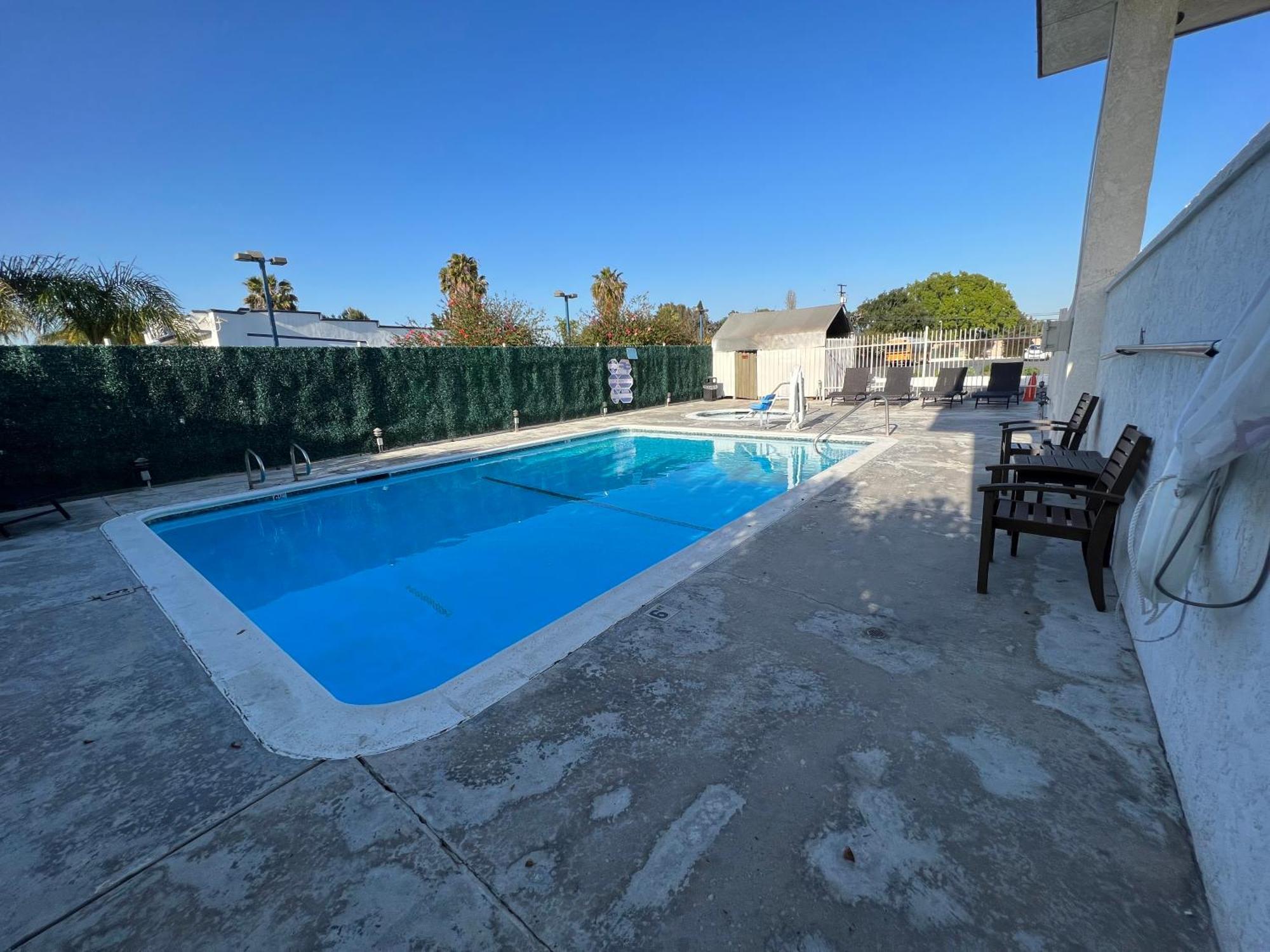 Отель The Dixie Orange County Стантон Экстерьер фото